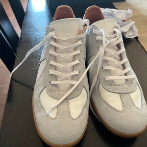 Size 14 Beckett Simonon Morgen Trainers